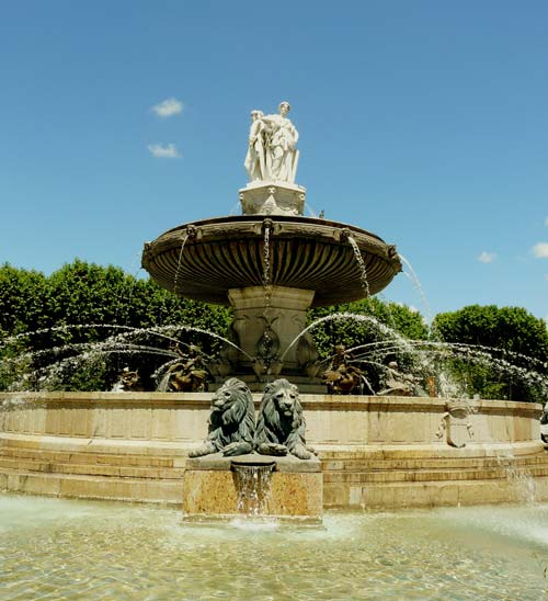 fontaine de la rotonde, aix en provence, cours mirabeau